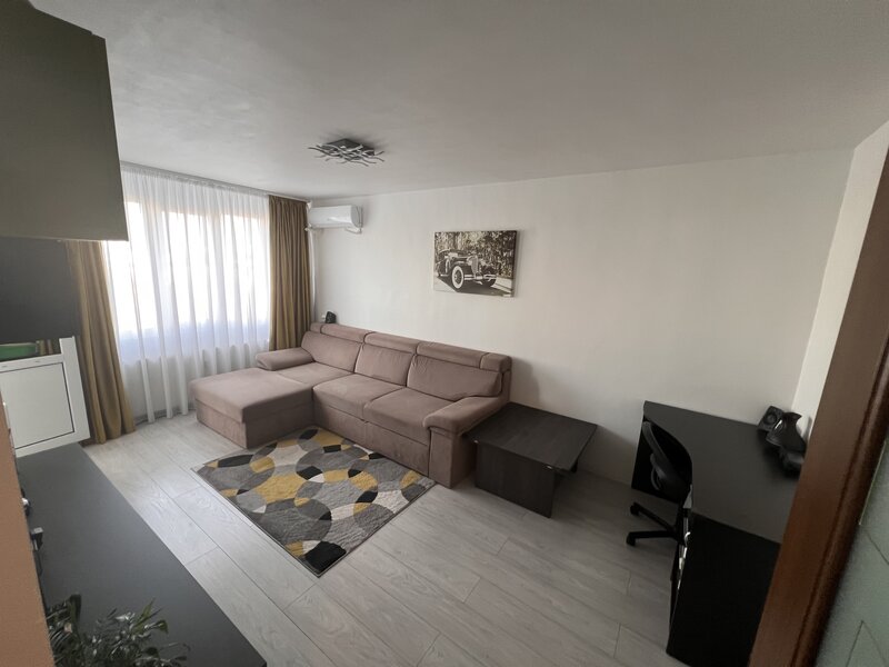 Salajan (1 min - metrou Nicolae Grigorescu)