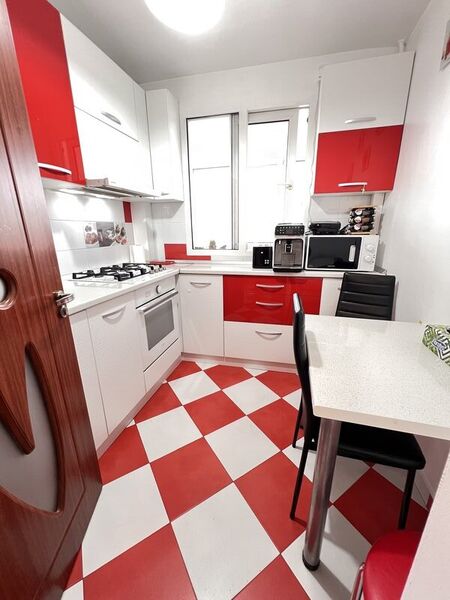 Salajan (1 min - metrou Nicolae Grigorescu)