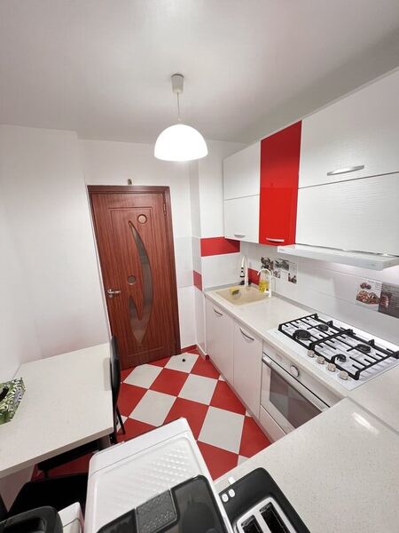 Salajan (1 min - metrou Nicolae Grigorescu)